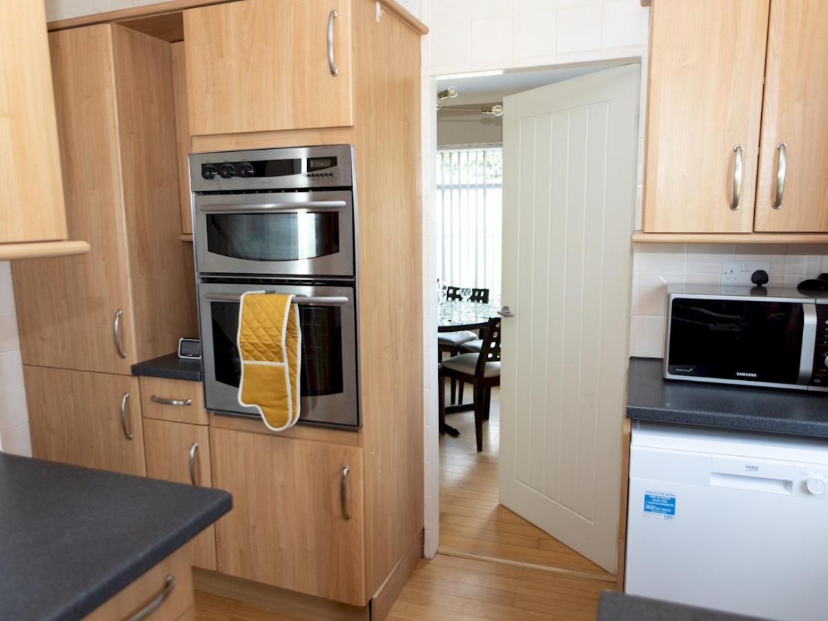 Pass The Keys Amazing 4 Bedroom Property- Hot Tub & Sea Views 斯卡伯勒 外观 照片