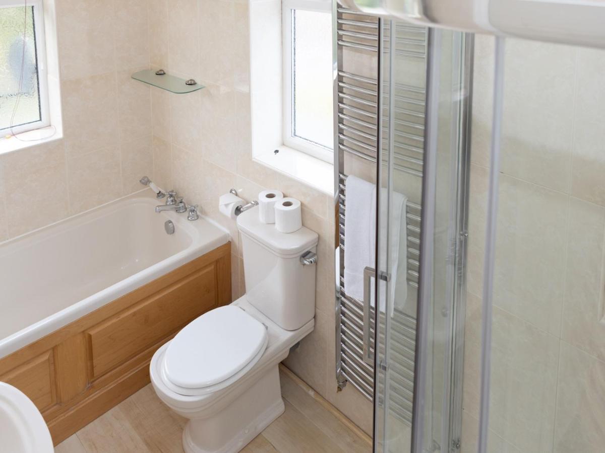 Pass The Keys Amazing 4 Bedroom Property- Hot Tub & Sea Views 斯卡伯勒 外观 照片