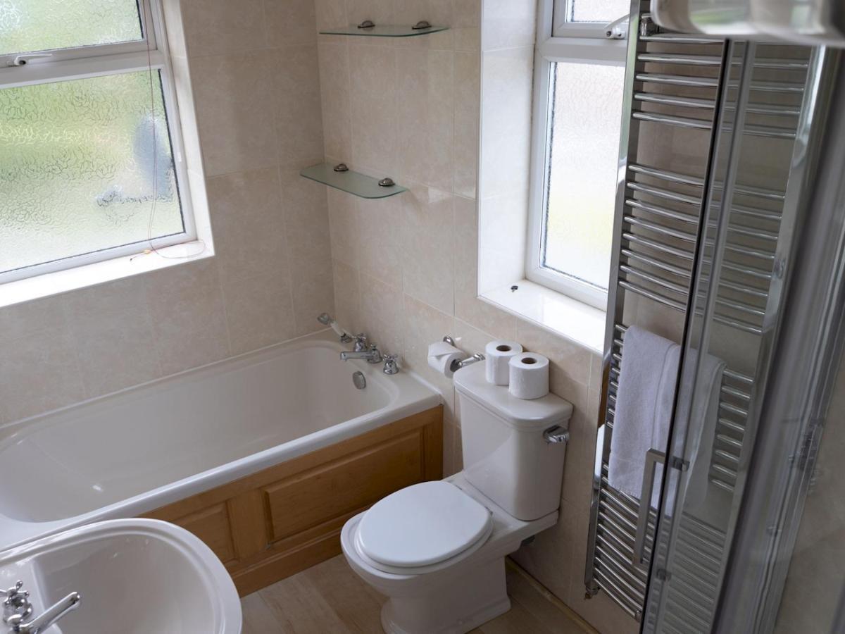 Pass The Keys Amazing 4 Bedroom Property- Hot Tub & Sea Views 斯卡伯勒 外观 照片